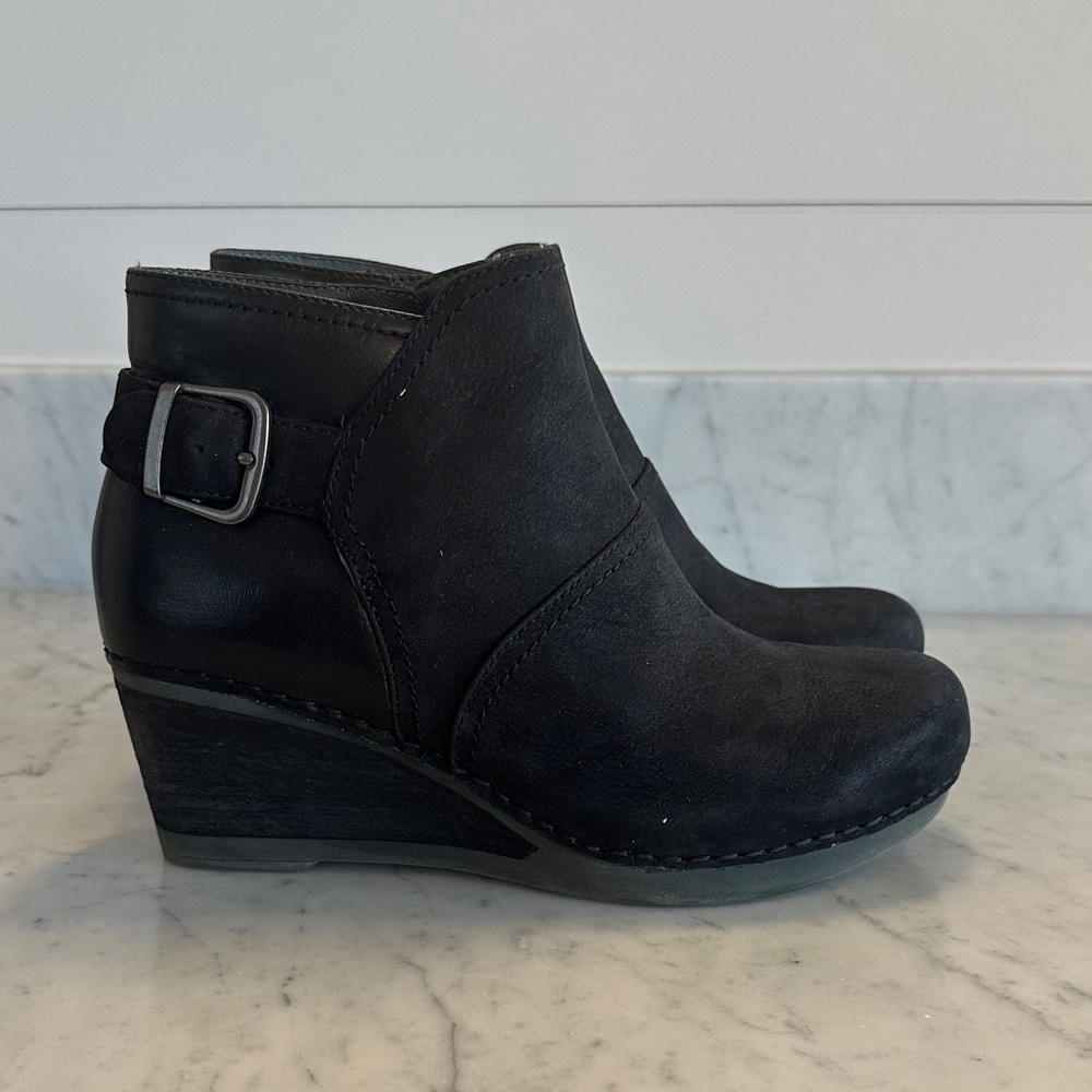 Dansko Shirley Nubuck Black Wedge Ankle Boots